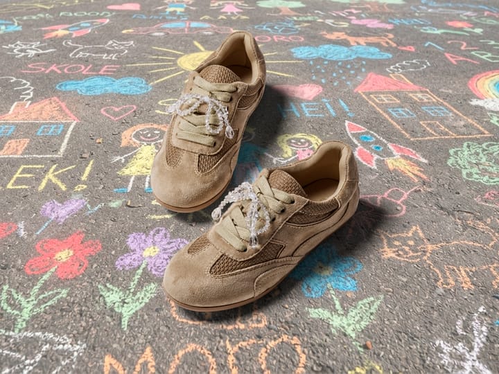 Sporty sneakers UNIFIED