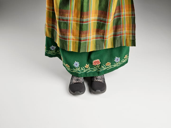 FOLKLORE 4955 BLACK FOLKLORE