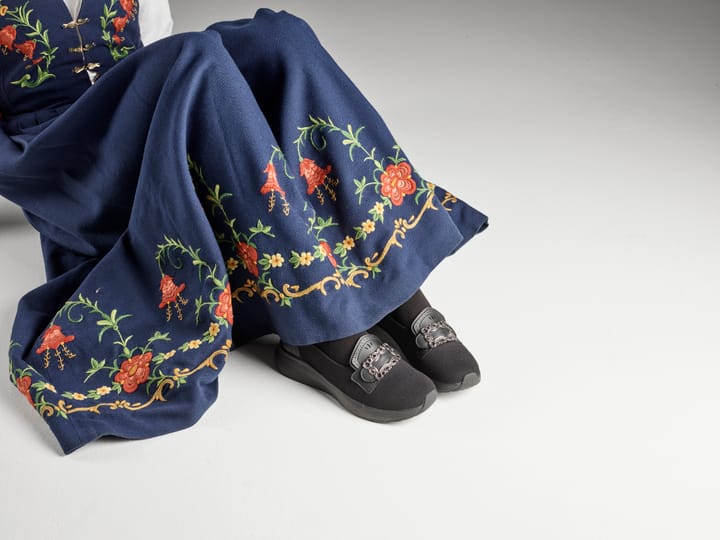 FOLKLORE 4955 BLACK FOLKLORE