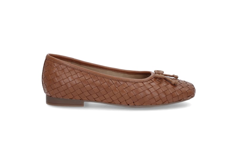 Interlace ballerina STOCKHOLM DESIGN GROUP Interlace ballerina STOCKHOLM DESIGN GROUP
