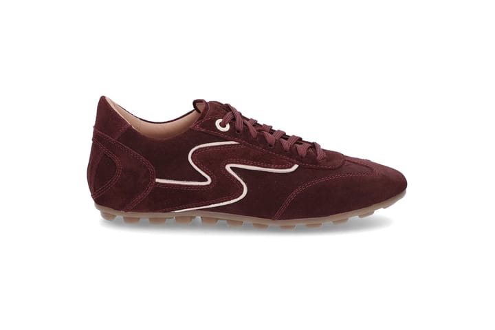 Sportiga sneakers i mocka STOCKHOLM DESIGN GROUP
