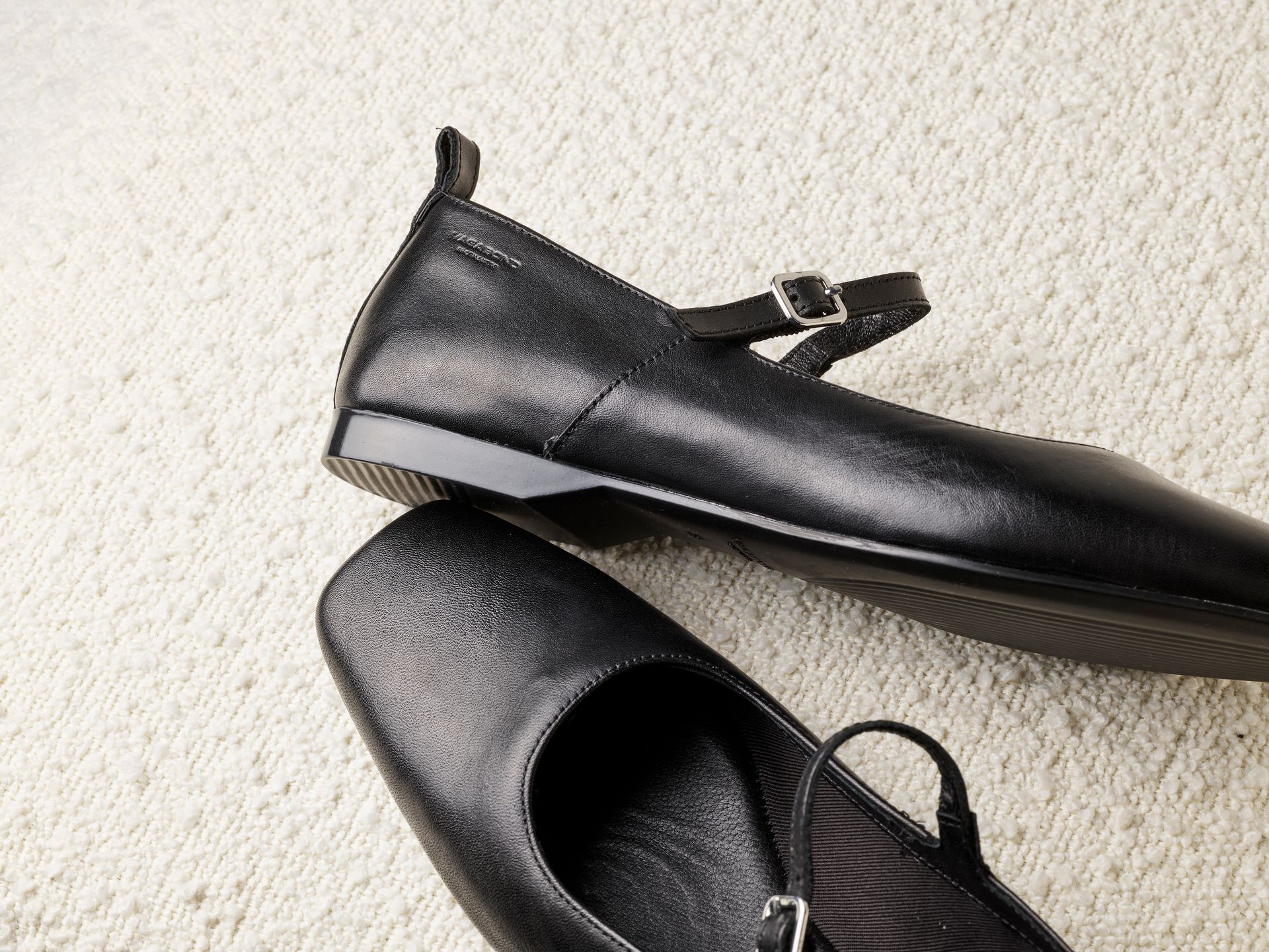 VAGABOND 7101 Black VAGABOND