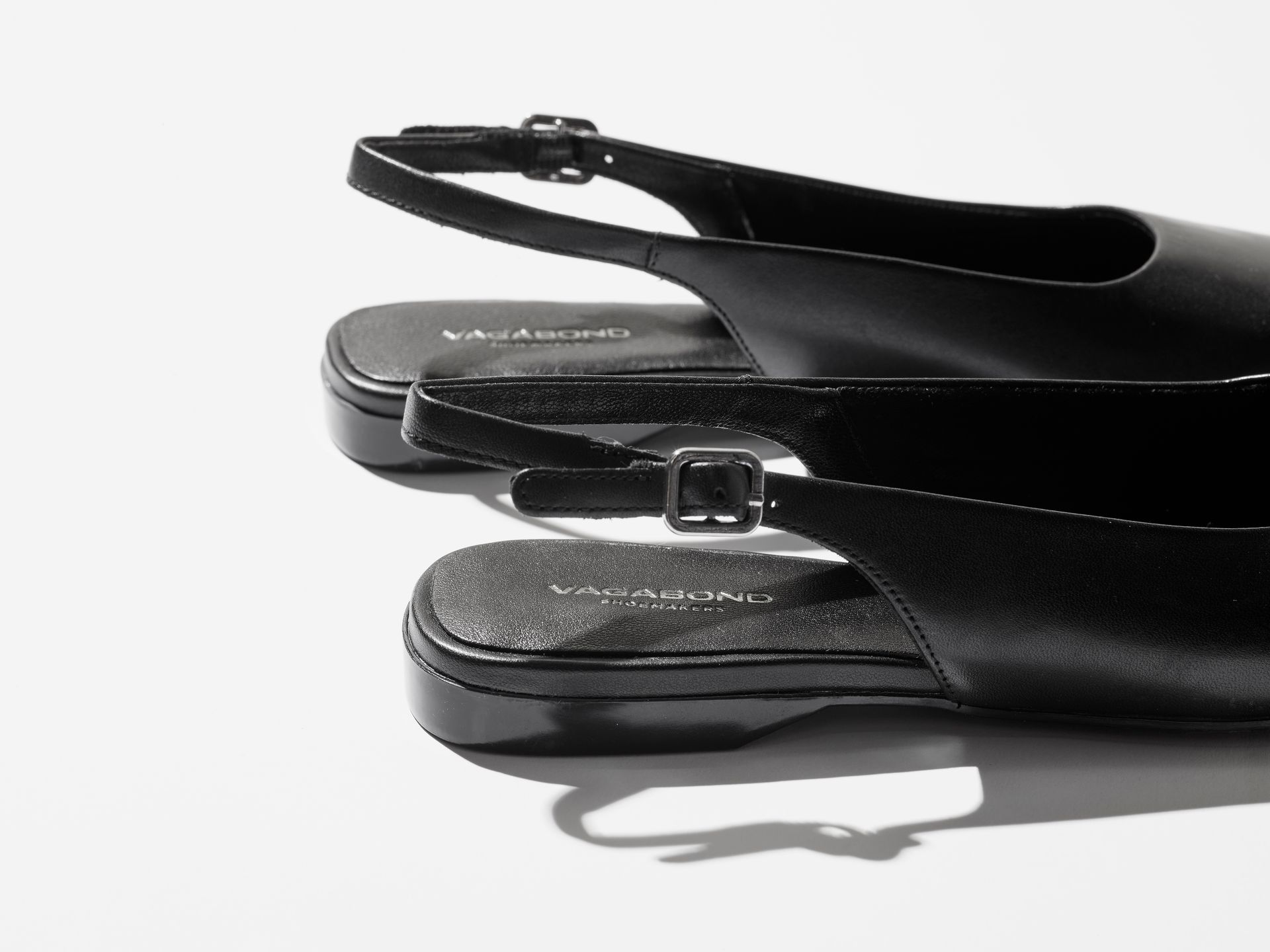 VAGABOND 7102 Black VAGABOND