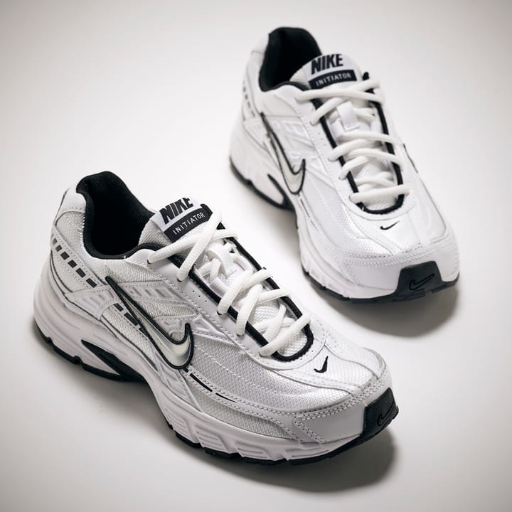 NIKE White/Metallic NIKE NIKE White/Metallic NIKE