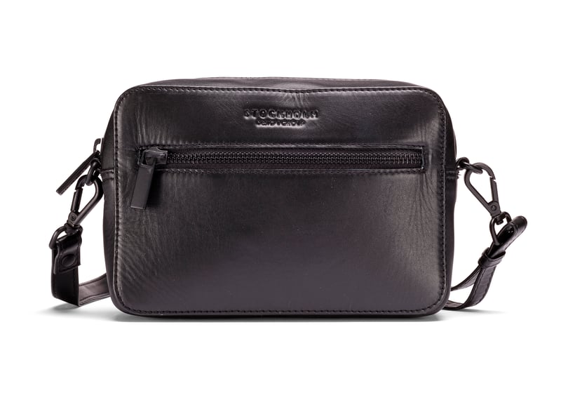 Crossbody i läder STOCKHOLM DESIGN GROUP