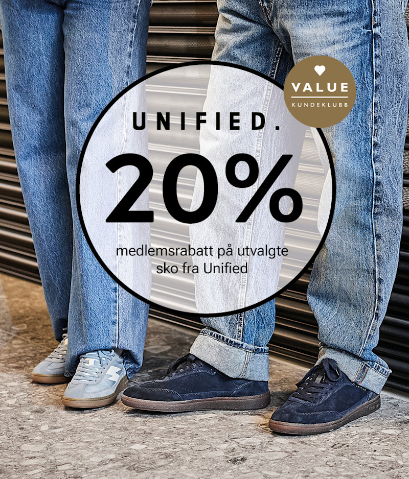 Personer i jeans med lyseblå og mørkeblå sneakers fra Unified. Reklamebanner viser 20% medlemsrabatt på utvalgte sko fra Unified.