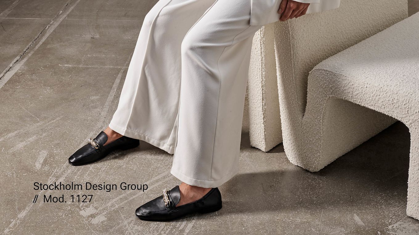 Bilde av svarte loafers fra Stockholm Design Group