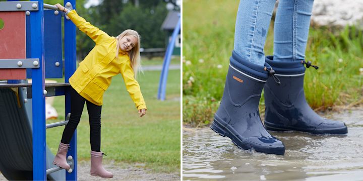 Flicka i gul regnjacka och rosa gummistövlar som leker på en lekplats, och närbild på blå gummistövlar som trampar i en vattenpöl.