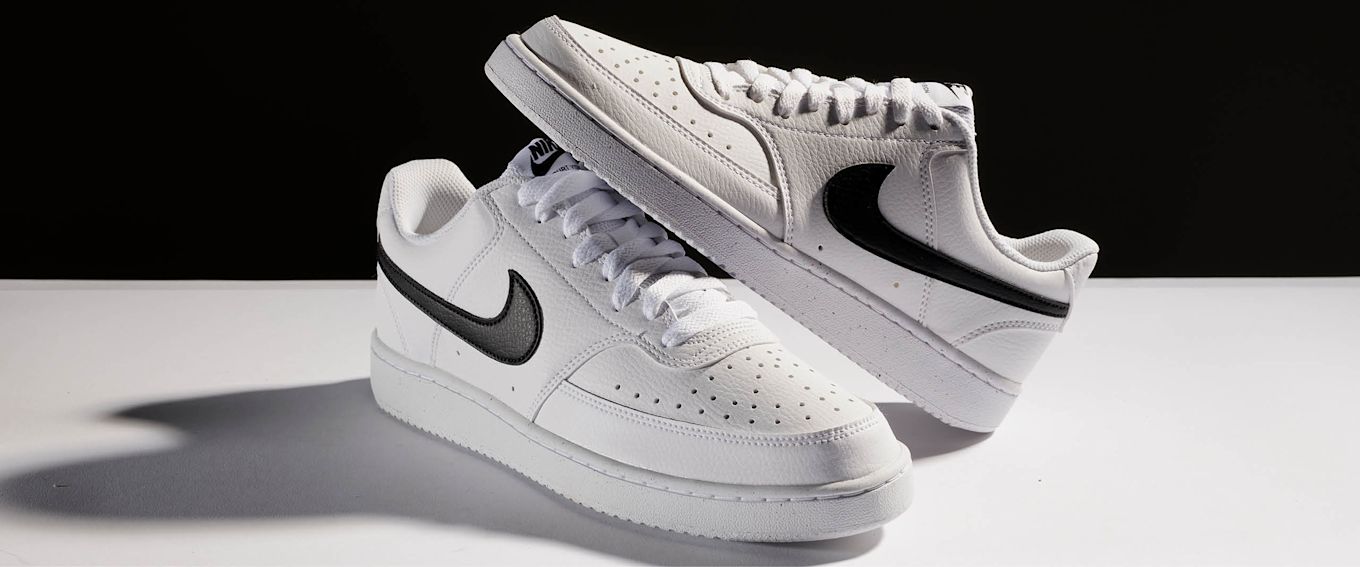 Hvite Nike-sko